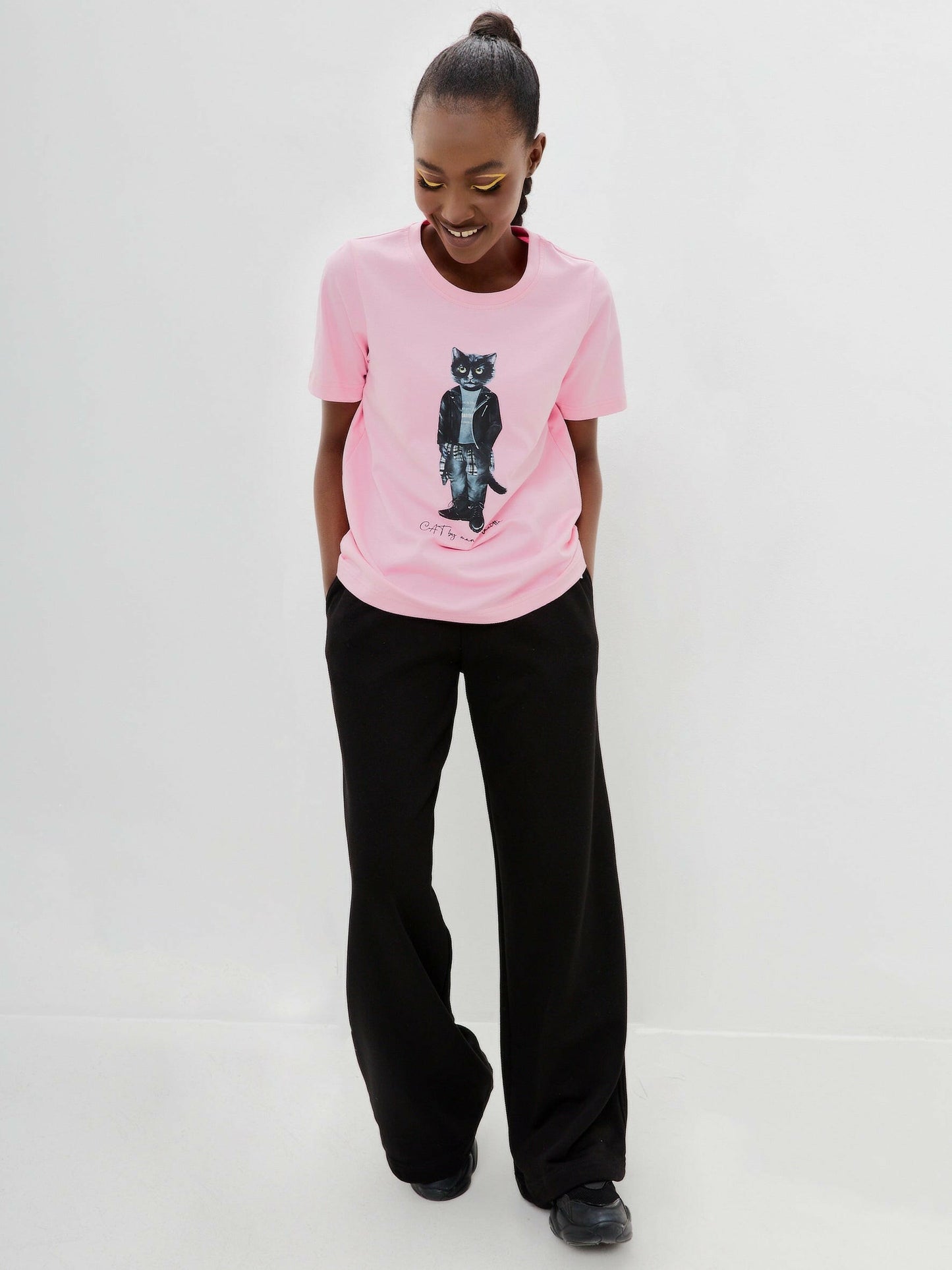 Set: women's pink T-shirt with ROCKER CAT print and black wide sweatpants